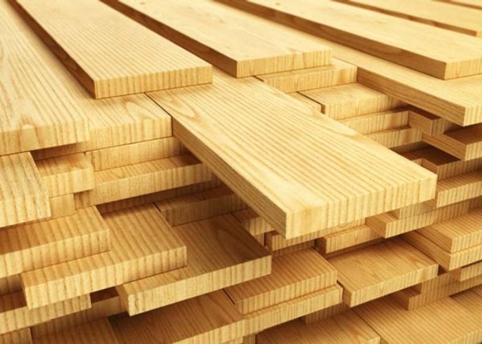 Giá thành của gỗ công nghiệp thường rẻ hơn nhiều so với gỗ tự nhiên